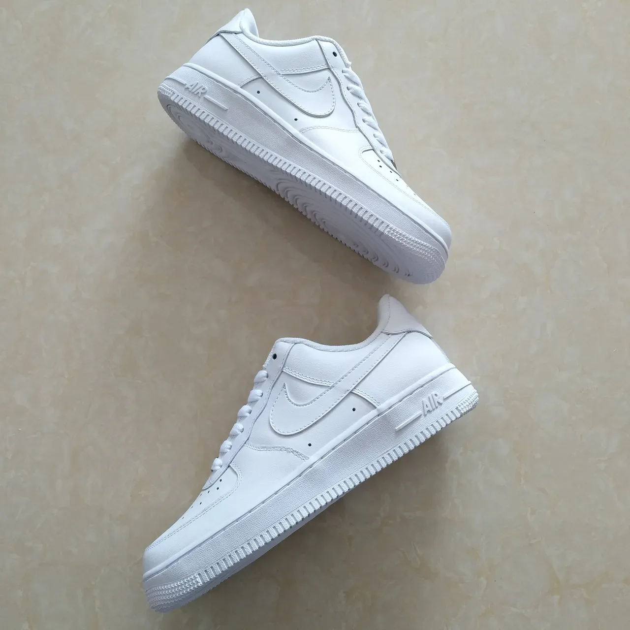 Nike Air Force 1 White Lifestyle Sneakers 7
