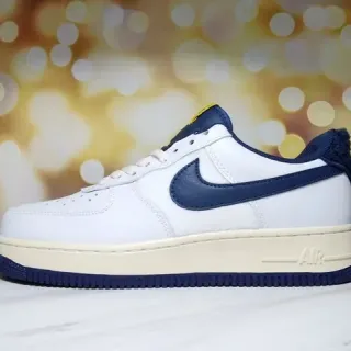 حذاء نايك Air Force 1 White Navy أسلوب حياة
