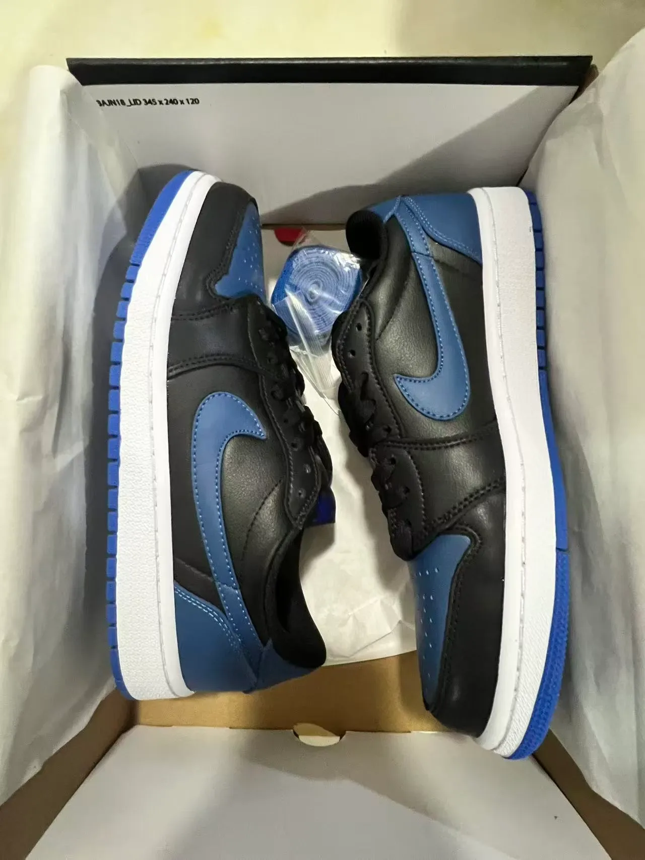Nike Air Jordan 1 Black Royal Blue White tênis lifestyle 9