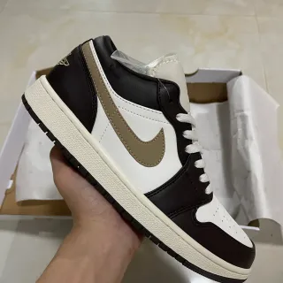 Nike Air Jordan 1 Low Black White Beige أحذية أسلوب حياة