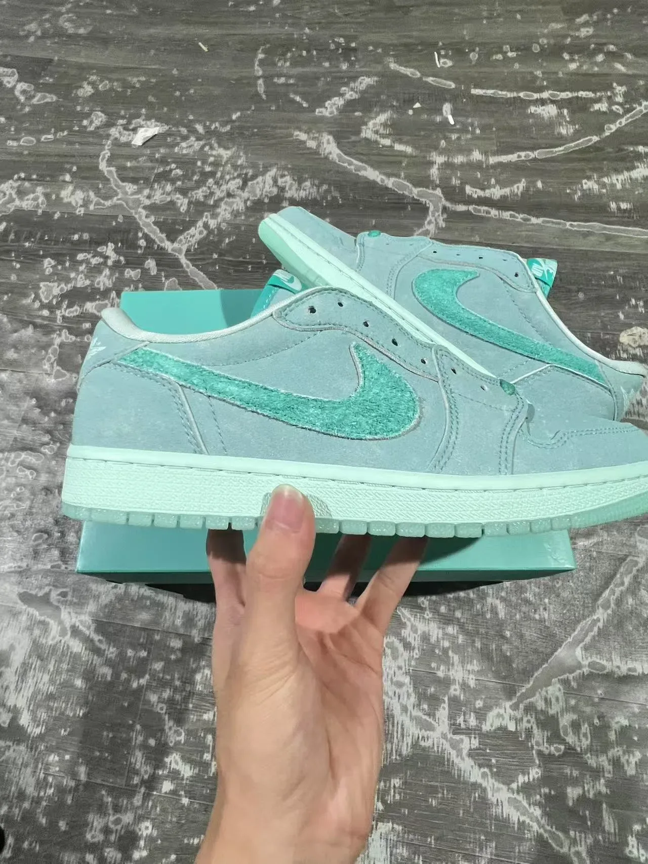 Sneakers lifestyle Nike Air Jordan 1 Low color vert menthe en daim 7