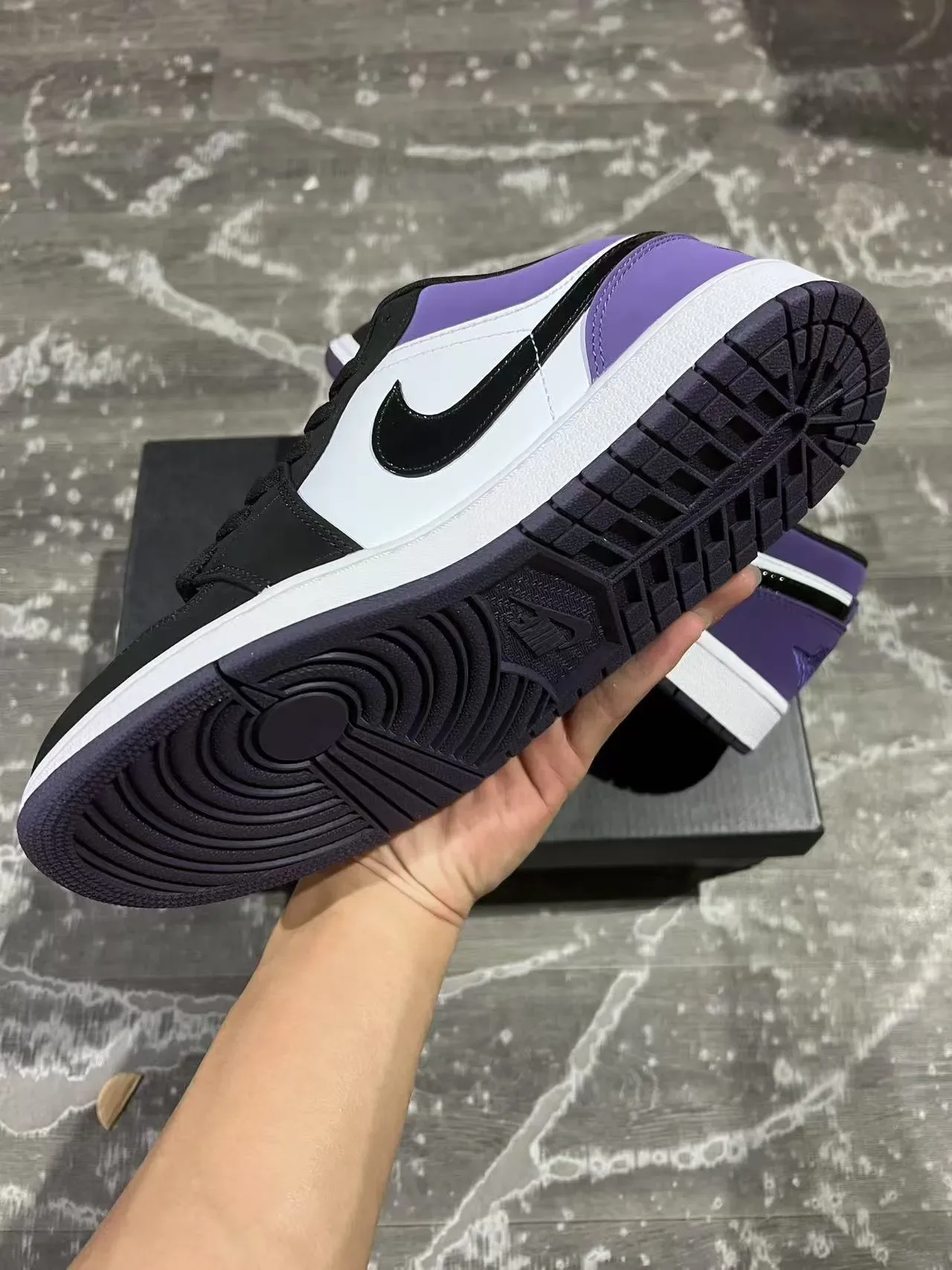 Nike Air Jordan 1 Low Roxo Preto Branco Lifestyle Sneakers 6