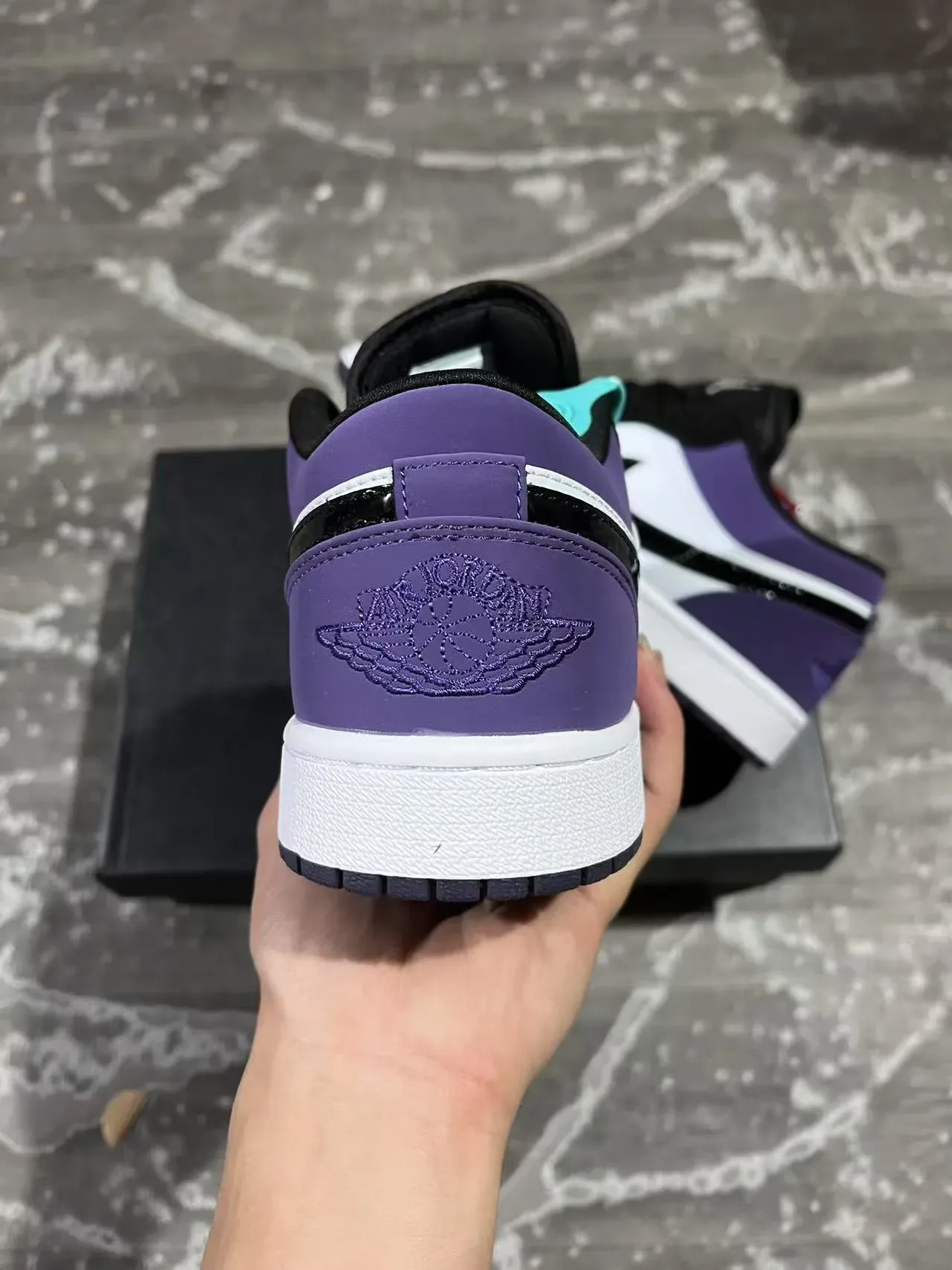 Nike Air Jordan 1 Low Roxo Preto Branco Lifestyle Sneakers 8