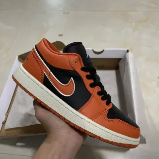 Nike Air Jordan 1 حذاء رياضي lifestyle برتقالي وأسود