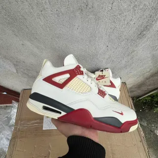 Nike Air Jordan 4 सफेद लाल काला बास्केटबॉल जूते
