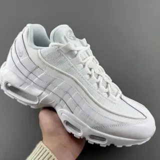 Nike Air Max 95 أحذية رياضية بيضاء لايف ستايل