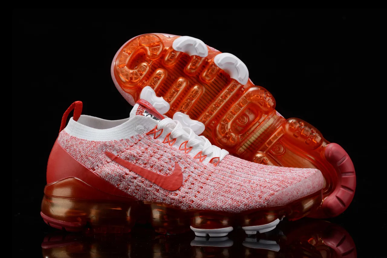 Nike Air VaporMax Chaussures de course orange et blanc 13