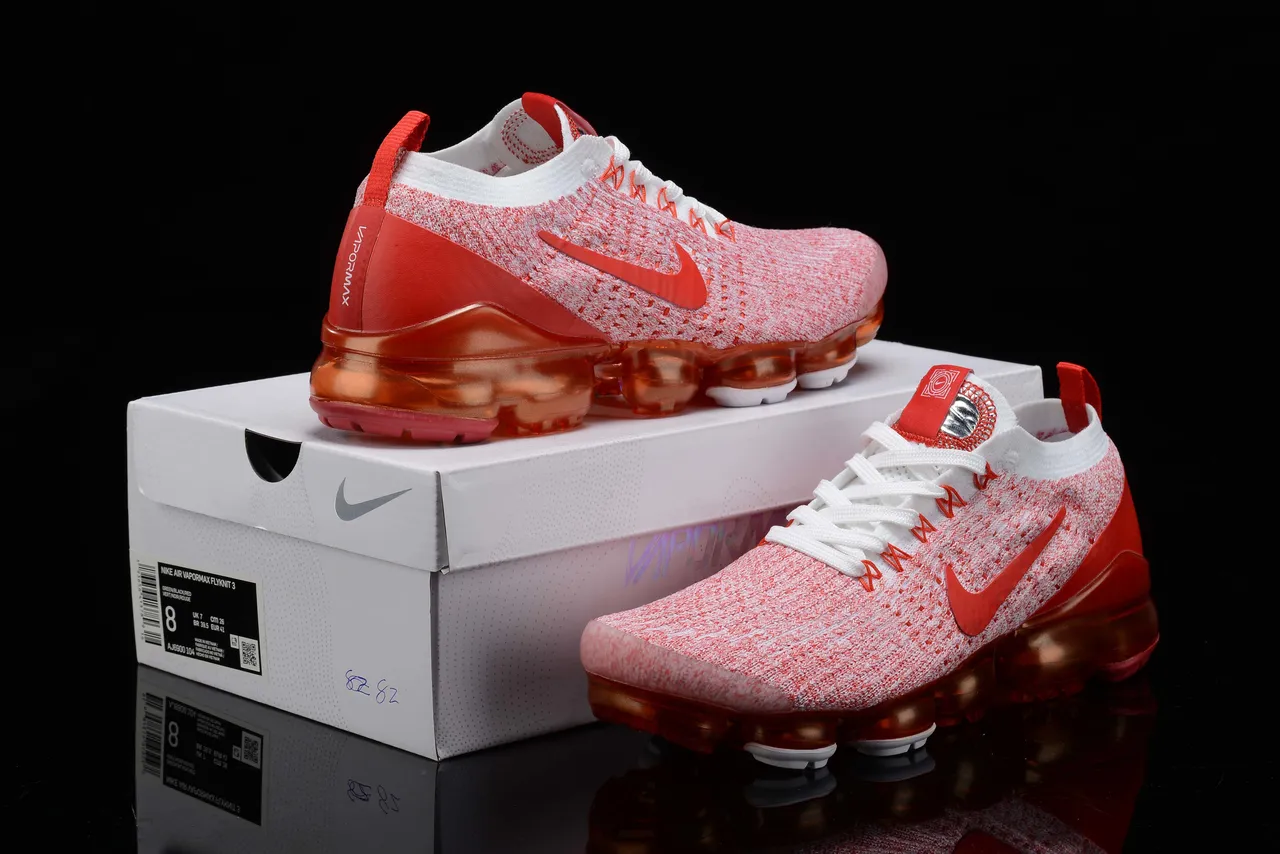 Nike Air VaporMax Chaussures de course orange et blanc 16
