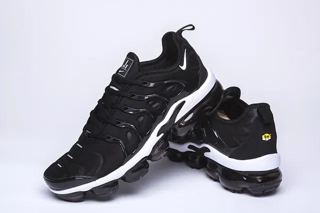Nike Air VaporMax Plus Chaussures Lifestyle Noir Blanc 9