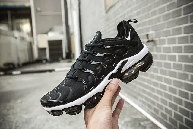Nike Air VaporMax Plus Chaussures Lifestyle Noir Blanc 15