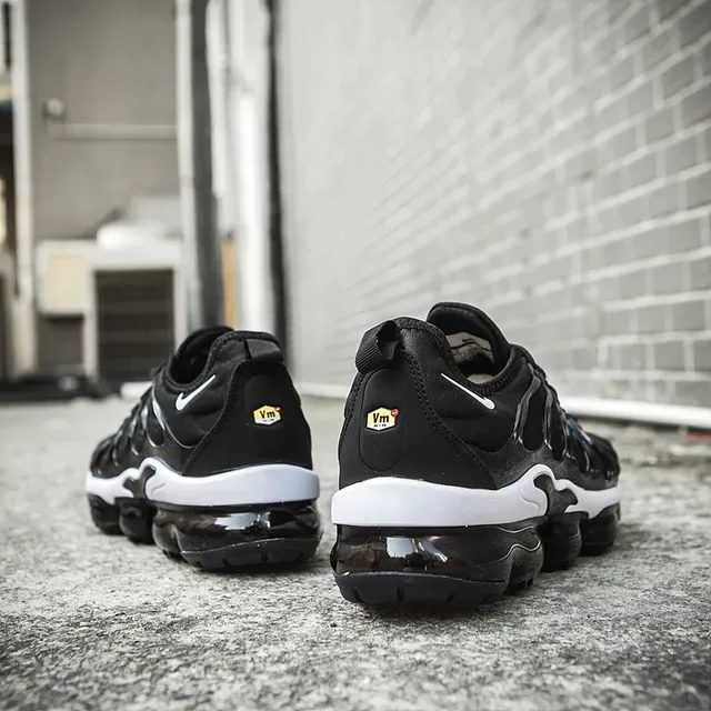 Nike Air VaporMax Plus Chaussures Lifestyle Noir Blanc 17