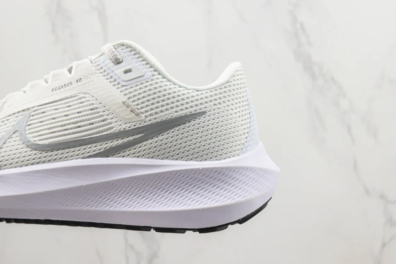 Nike Air Zoom Pegasus 40 White Gray Running Shoes 7