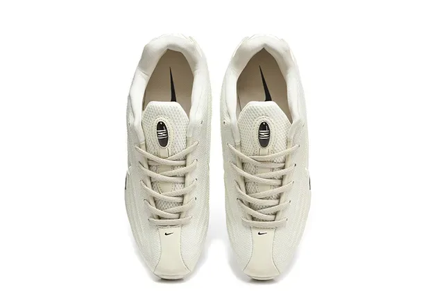 Nike Zapatillas Beige Negro Tricot Acanalado Superior Shox Columna Talón Lifestyle 3