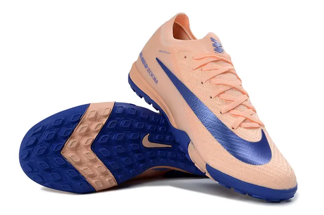 Nike 米色蓝针织鞋面低切领草皮足球鞋 2