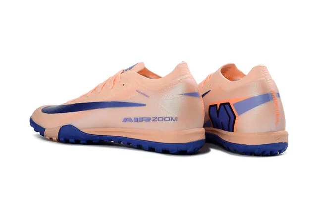 Nike 米色蓝针织鞋面低切领草皮足球鞋 4