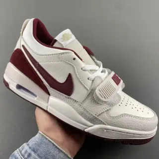 Zapatillas Lifestyle Nike Beige Burdeos Low-Top con Upper de Material Mixto