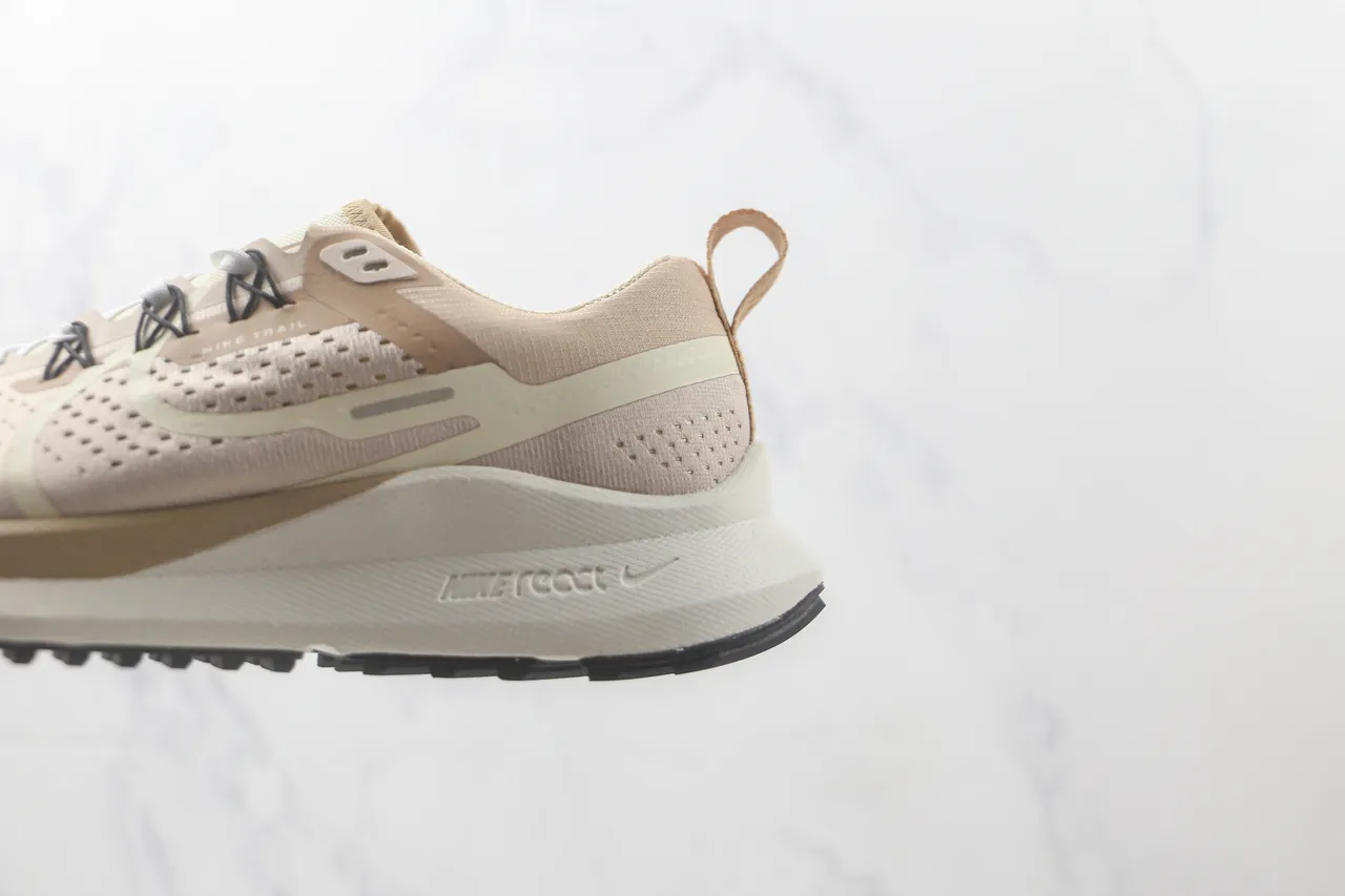 Nike Beige Perforated Knit Upper Layered Synthetic Overlays Running Shoes 7