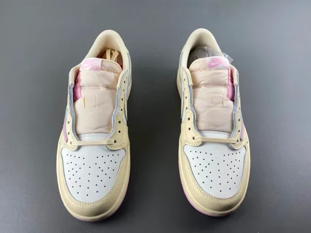 Nike Beige Pink Low-Top Leather Upper Lifestyle Sneakers 11