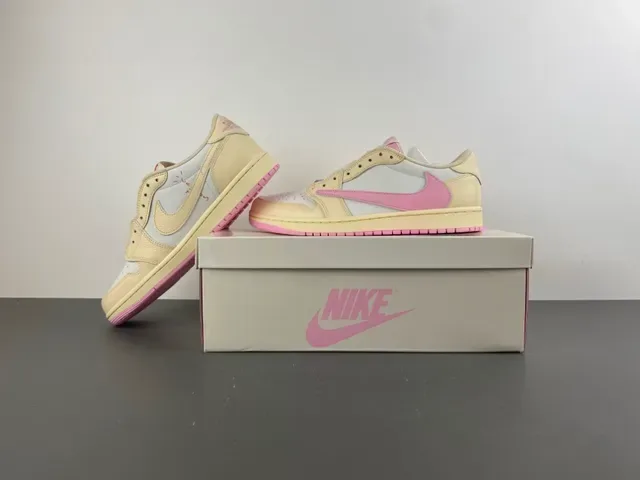 Nike Beige Pink Low-Top Leather Upper Lifestyle Sneakers 14