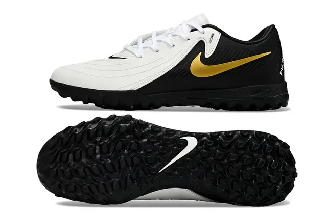 Nike Zapatos de fútbol turf negro y oro con empeine sintético de corte bajo 6