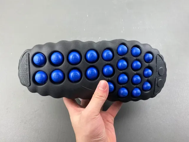 Nike Chaussons Noir Bleu Marine Semelle de Caoutchouc Moldée Panneau Latéral Perforé 7
