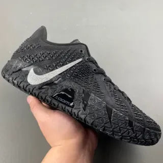 Nike أحذية كرة السلة أسود فضي نسيج أعلى سولة هندسية