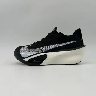 Nike Chaussures de course noir et blanc tige maille semelle sculptée