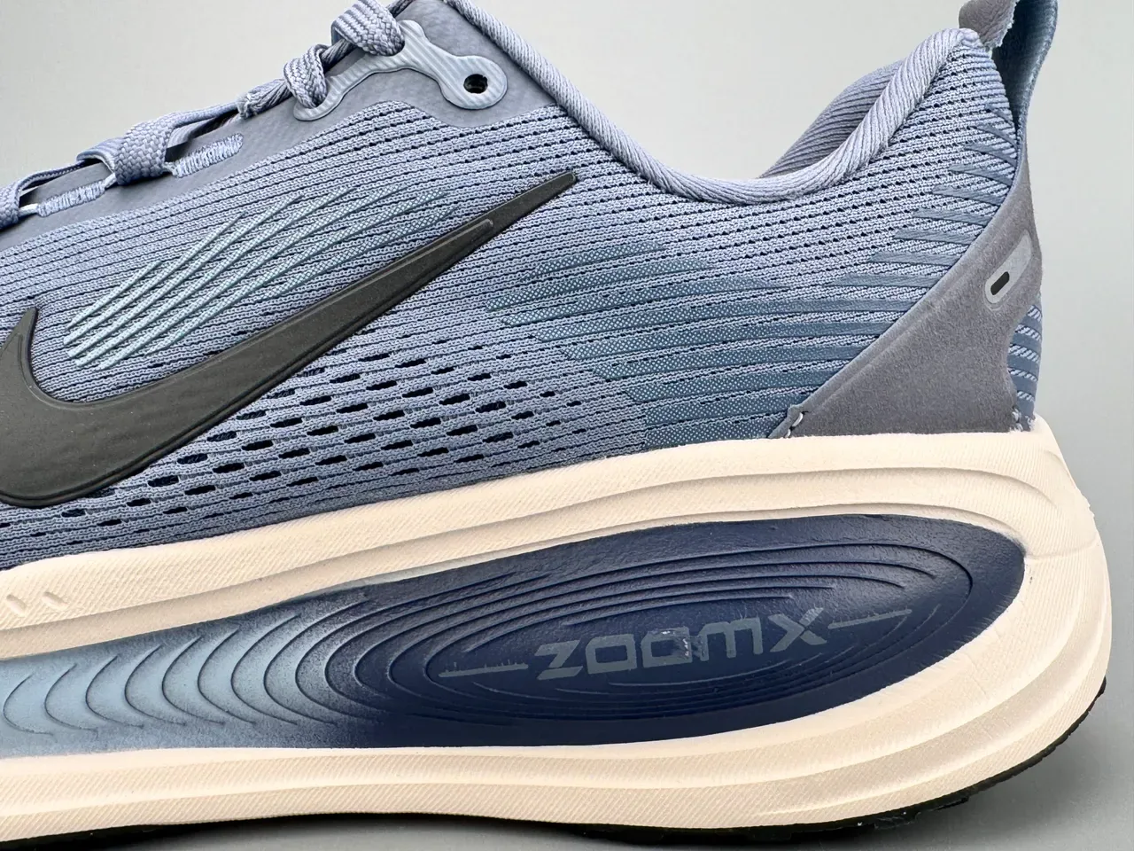 Nike 蓝海军 工程网面鞋面 分层波浪图案中底 跑鞋 3