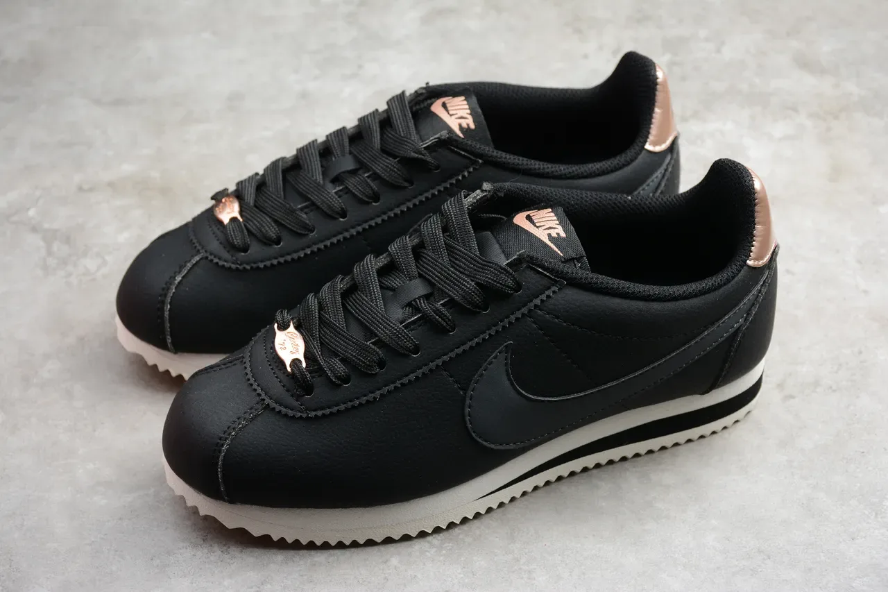 Nike Cortez Tênis Lifestyle Pretos e Ouro Rosa 11