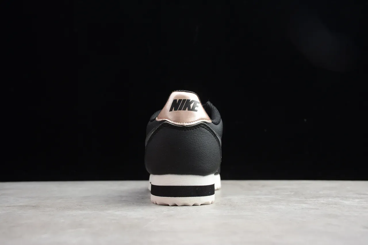 Nike Cortez Tênis Lifestyle Pretos e Ouro Rosa 12
