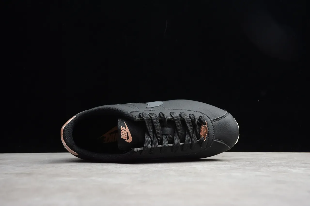 Nike Cortez Tênis Lifestyle Pretos e Ouro Rosa 14