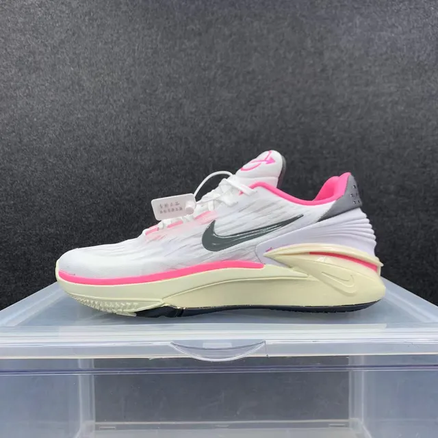 Nike Cosmic Unity Chaussures de basketball avec tige en tricot blanc rose semelle médiane sculptée 2