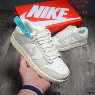 Zapatillas Lifestyle Nike Dunk Low Hueso