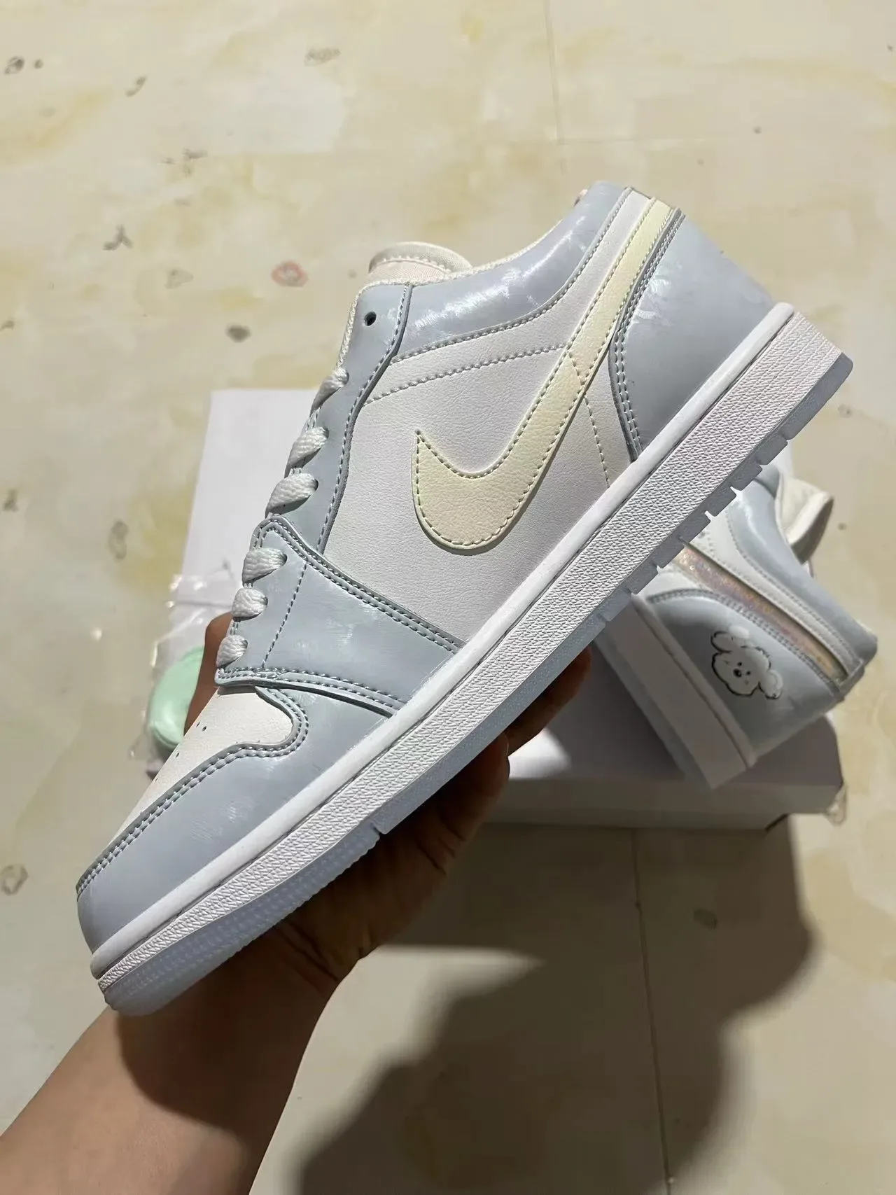 Nike Dunk Low 可爱小狗 浅灰生活方式运动鞋 5