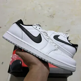 سنيكرز لايف ستايل Nike Dunk Low أبيض وأسود