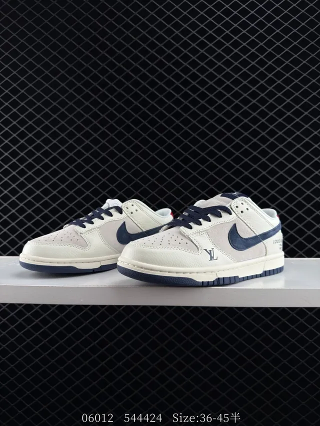 Nike Dunk SB Low Beige Navy Chaussures de Skateboard Co-Branded 4