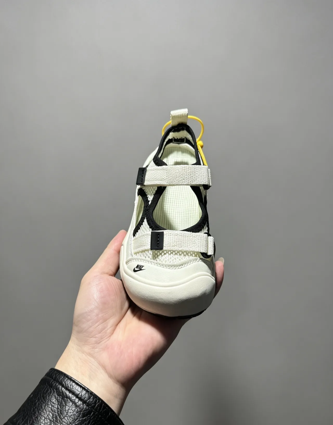 Nike Gray Black Open-Toe Multi-Strap Casual Sandals 4