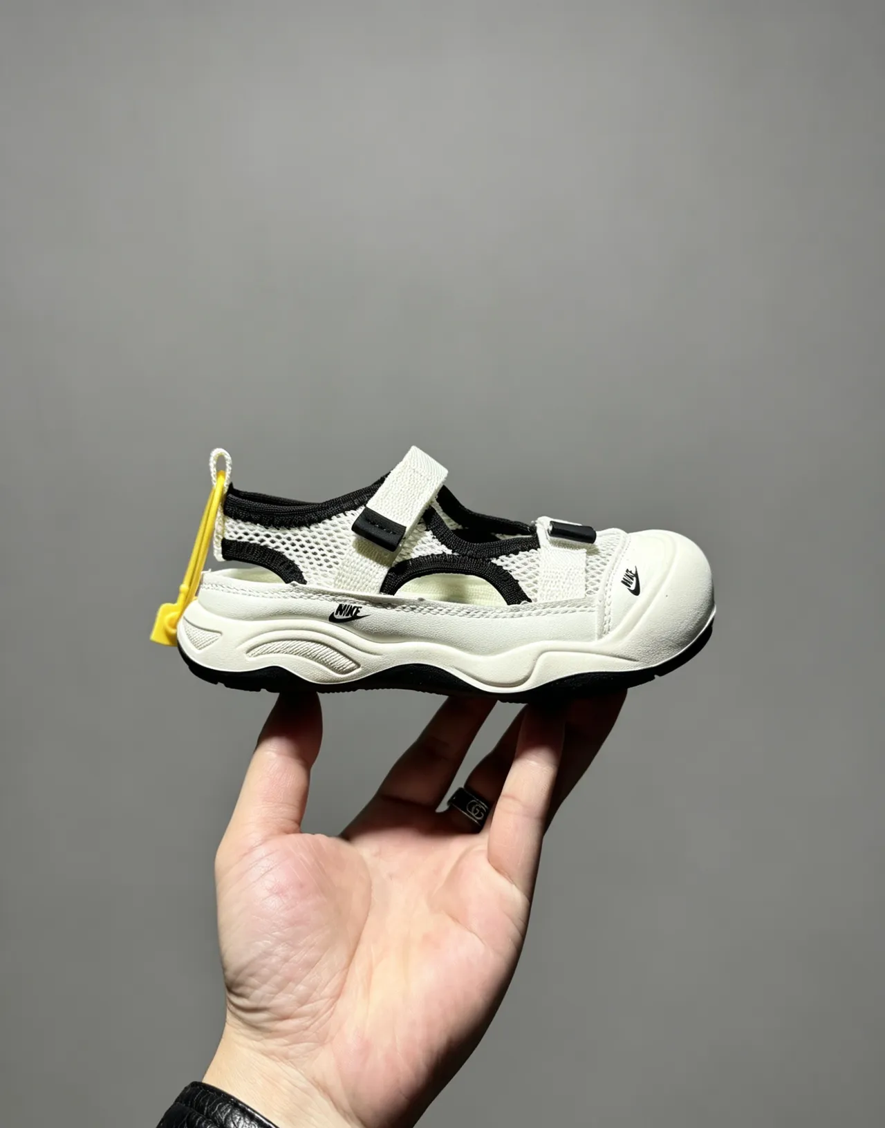 Nike Gray Black Open-Toe Multi-Strap Casual Sandals 5