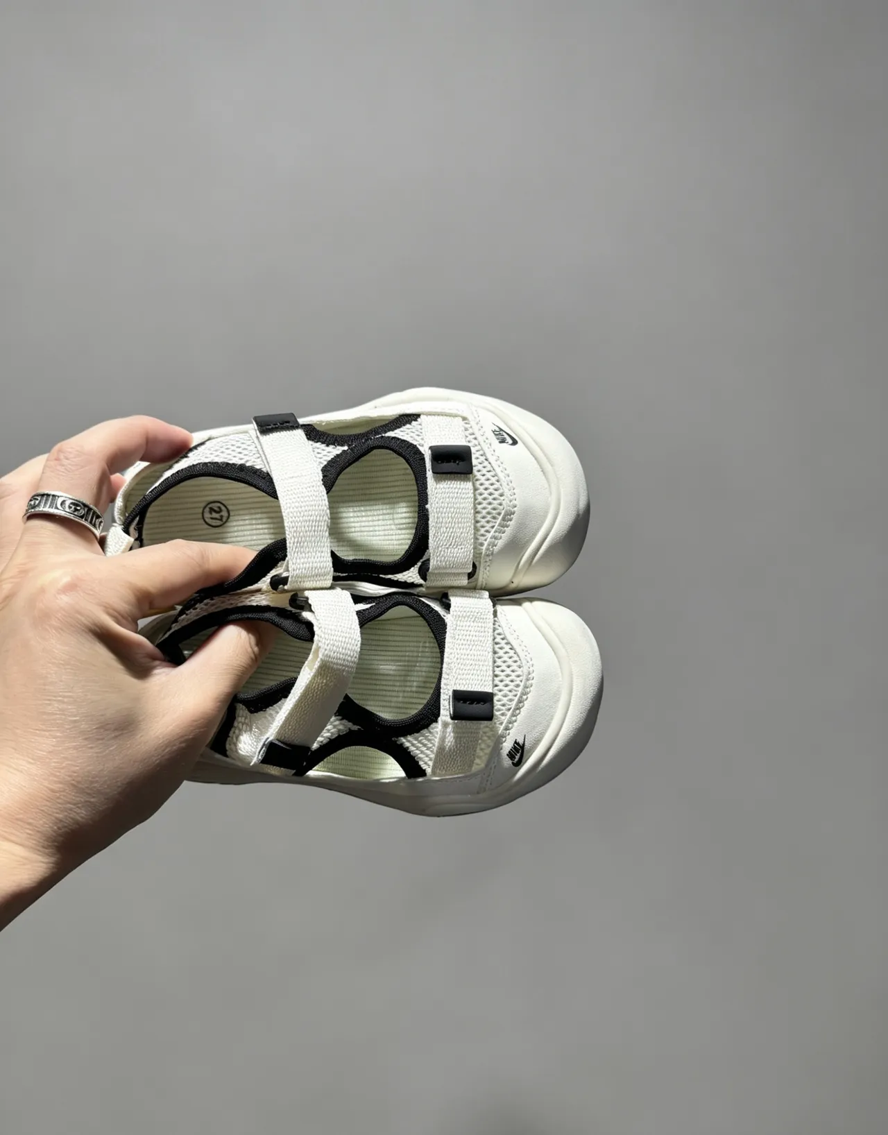 Nike Gray Black Open-Toe Multi-Strap Casual Sandals 7