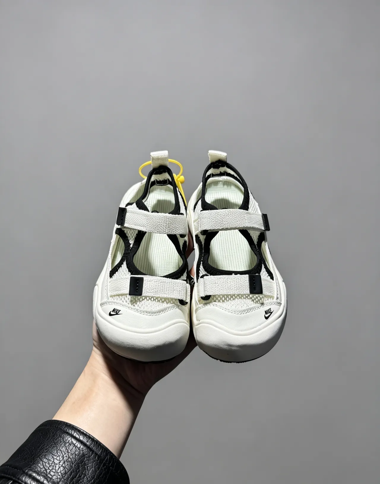 Nike Gray Black Open-Toe Multi-Strap Casual Sandals 9