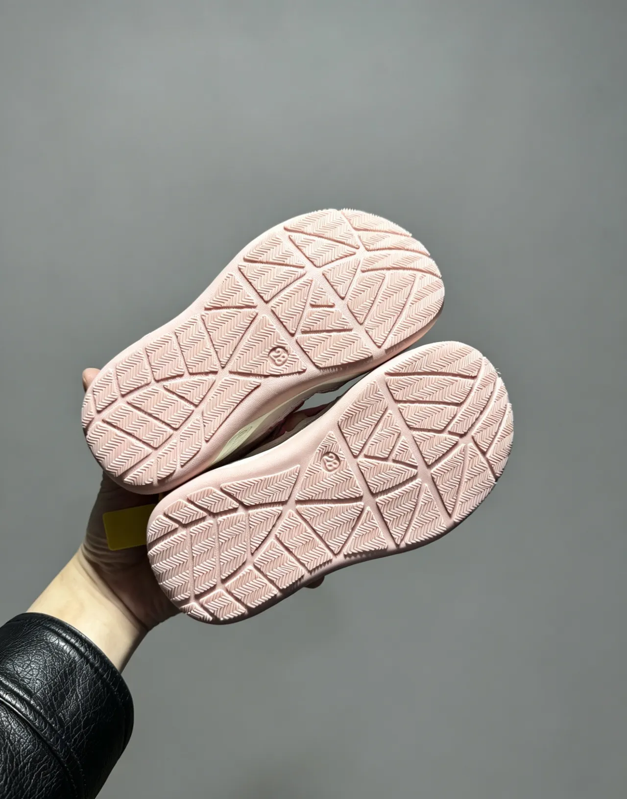 Nike Gray Black Open-Toe Multi-Strap Casual Sandals 19