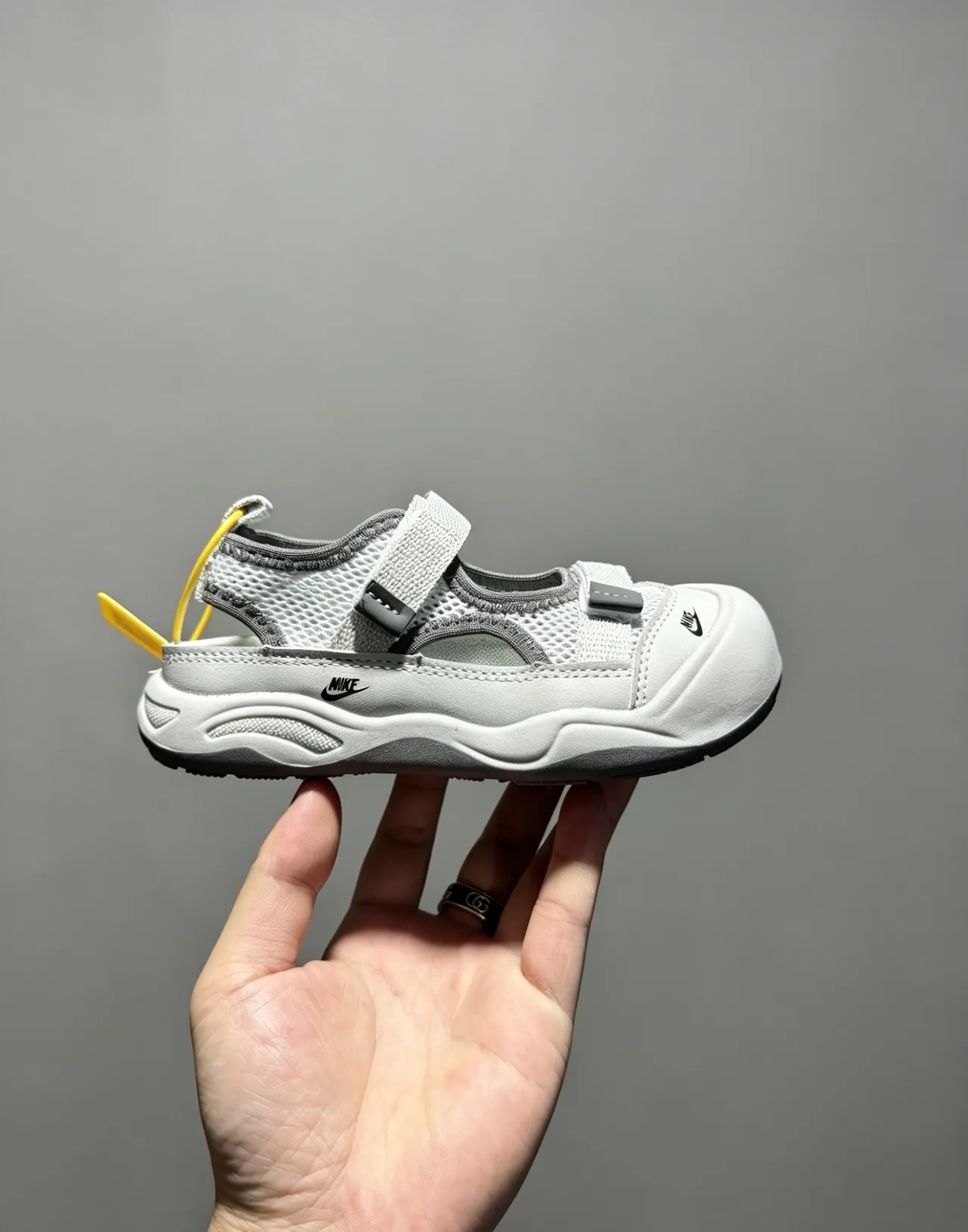 Nike Gray Black Open-Toe Multi-Strap Casual Sandals 23