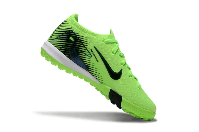 Nike 绿色黑色针织鞋面霓虹荧光绿草皮足球鞋 2