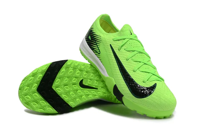 Nike 绿色黑色针织鞋面霓虹荧光绿草皮足球鞋 4