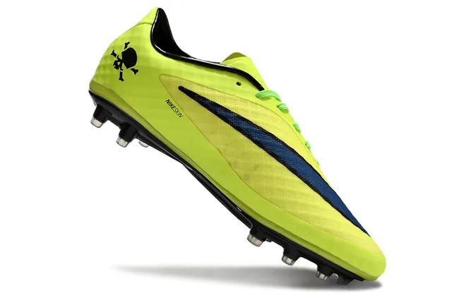 Nike Hypervenom Sapatos de futebol para terreno firme 2
