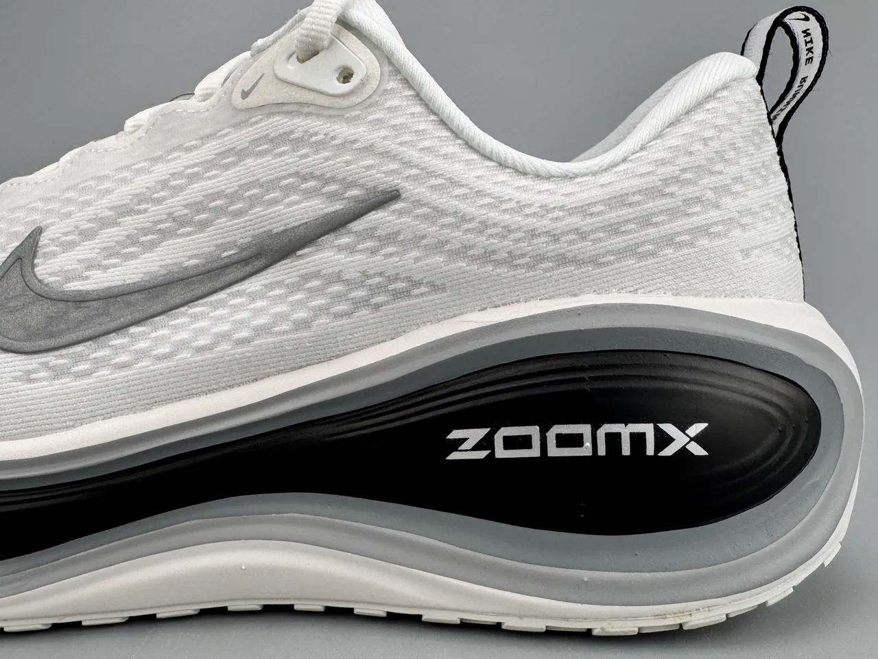 Nike Invincible Run White Gray Engineered Mesh Upper Full-Length ZoomX Cushioning Running Shoes 8