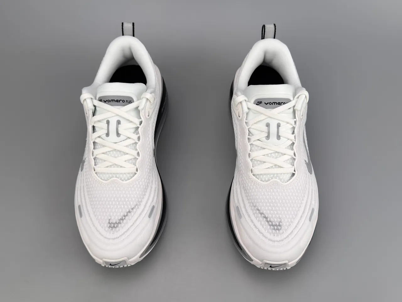 Nike Invincible Run White Gray Engineered Mesh Upper Full-Length ZoomX Cushioning Running Shoes 9
