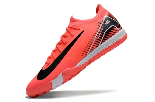 Nike Chaussures de football turf orange et noir à coupe basse avec col à emboîtement chaussette 3