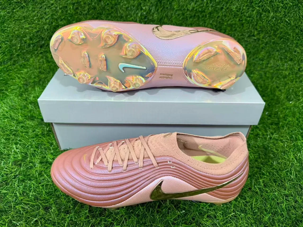 Nike Phantom GT Rose Gold Holographic Firm-Ground أحذية كرة القدم للأرض الصلبة 8