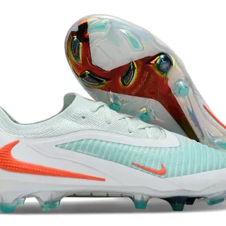 Nike Phantom GT White Green Chaussures de football à talon bas avec upper en knit lacets asymétriques pour terrain ferme